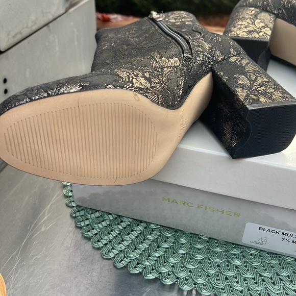 NWT Marc Fisher Newbia Black Floral Brocade size 7.5 booties - Picture 8 of 11